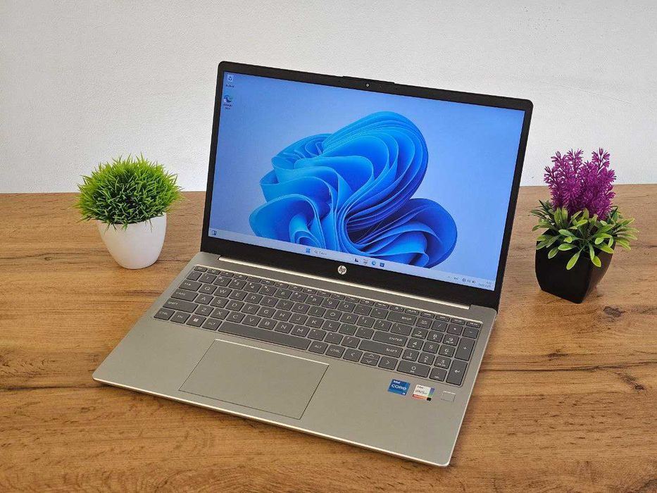 HP Laptop 15-dy2xxx / i5 1335U / 8Gb / 256Gb - США