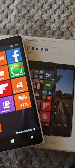 Nokia Lumia 830 impecabil.