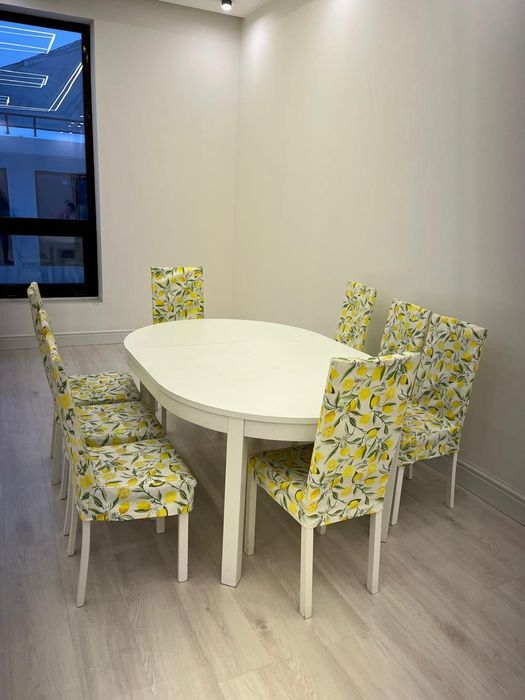 Стол и стулья икея