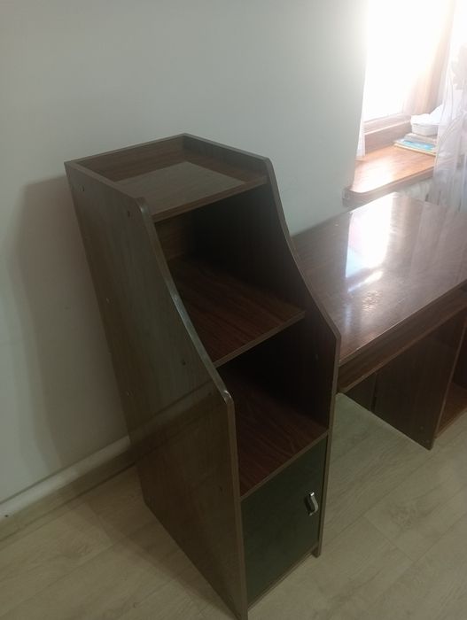 Продам стол компьютерный б/у