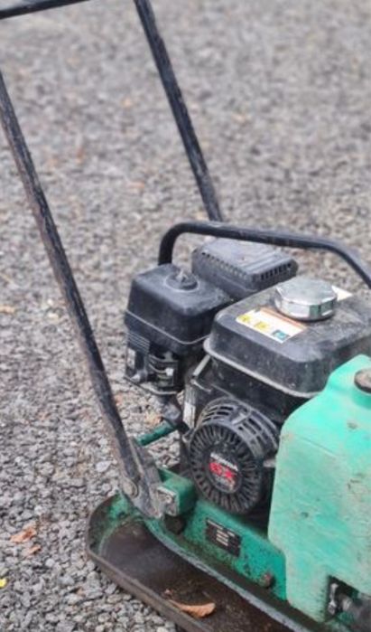 Închiriez utilaje pentru construcții/deszăpezire etc.