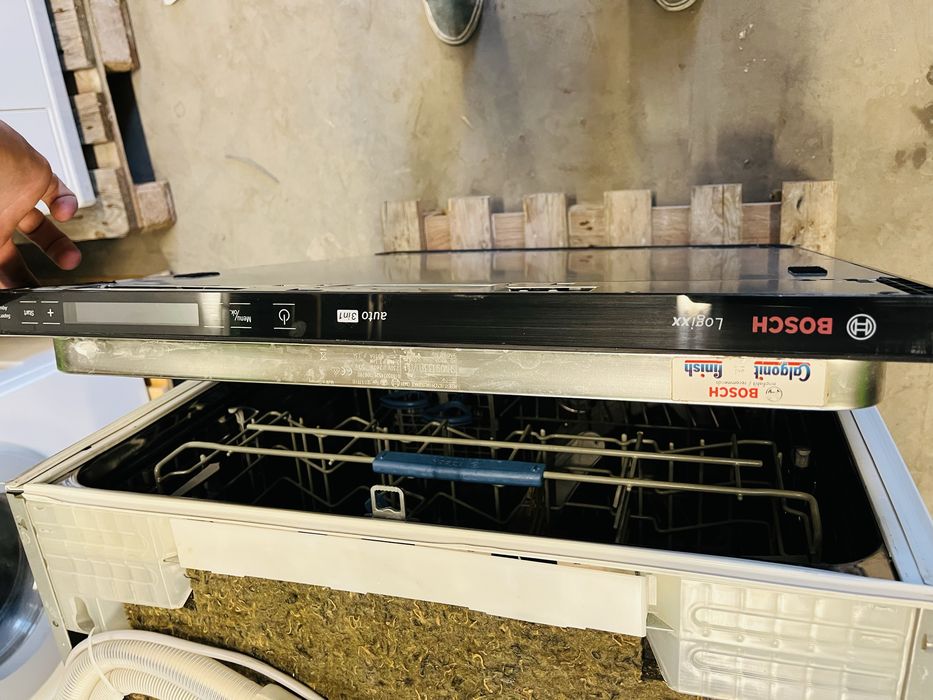 Съдомиялна bosch logixx пълно вграждане 14 комплекта