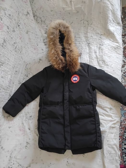 Продам детскую куртку.