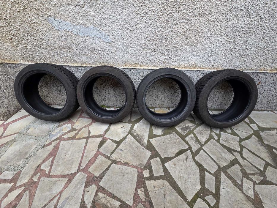 Зимни гуми 225/45/R17