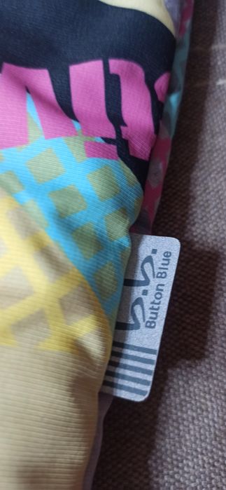 Продам куртку для девочки