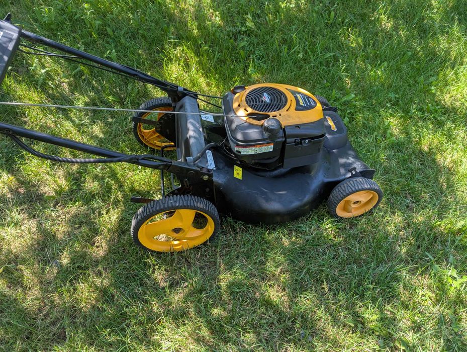 Masina de tuns iarba  cu tractiune - Briggs&Stratton - marime mare xxL