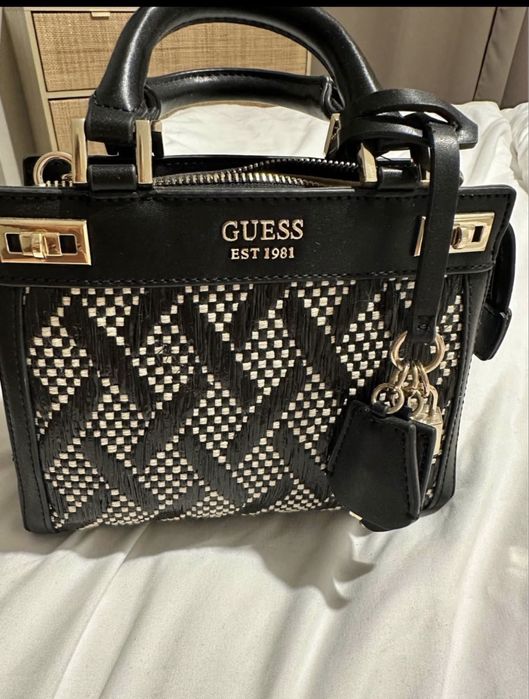 Чанта Guess Katey