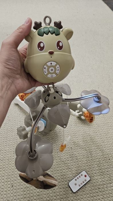 Carusel muzical pentru copii