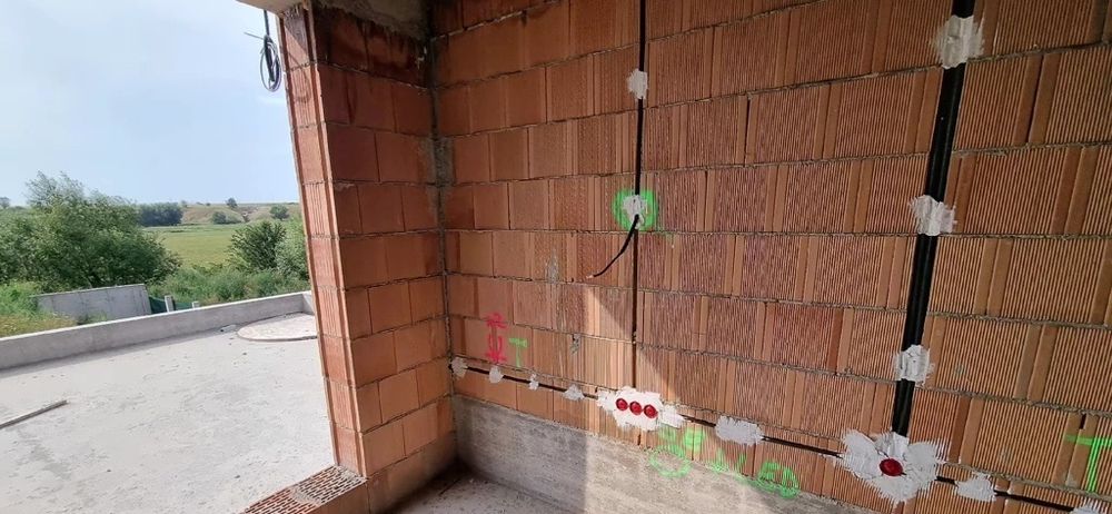 Electrician, instalații electrice