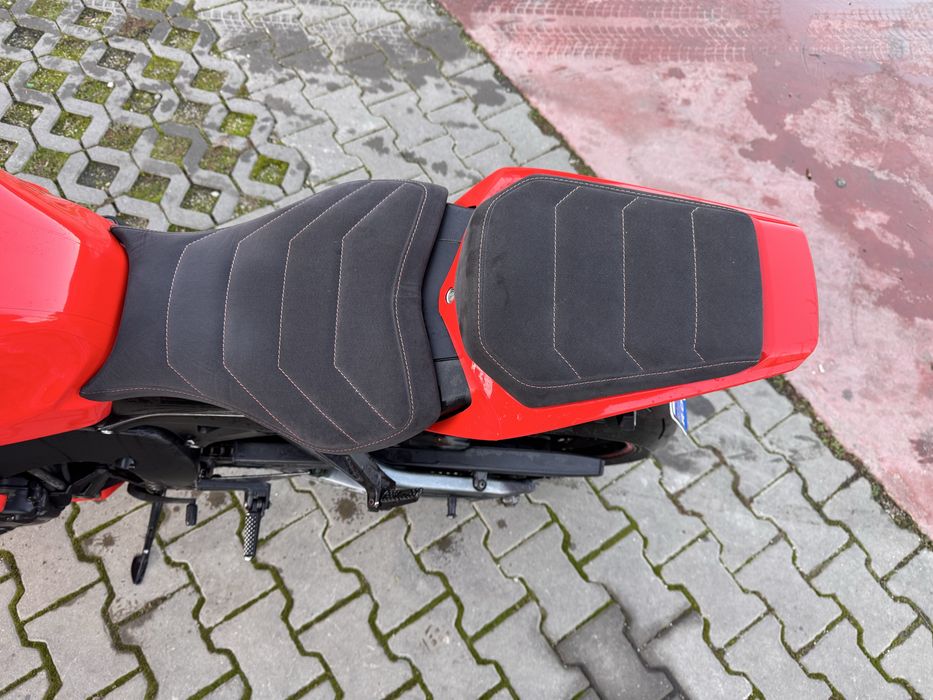 Honda cbr 1000 rr fireblade