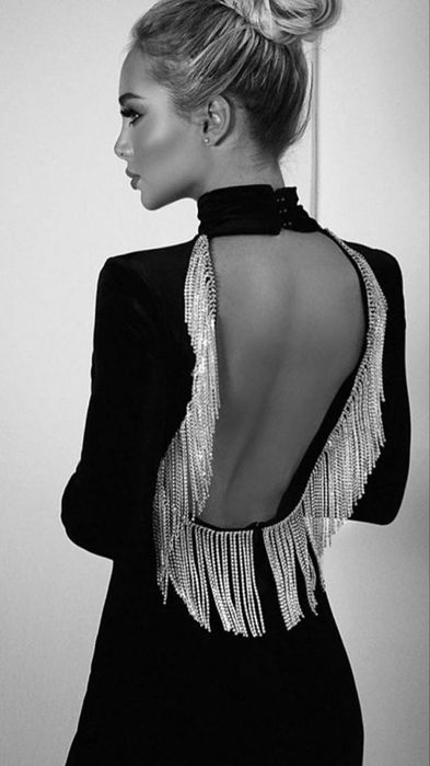 Трендовое платье 46р.