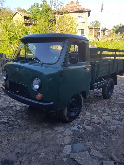 Продавам Уаз 452