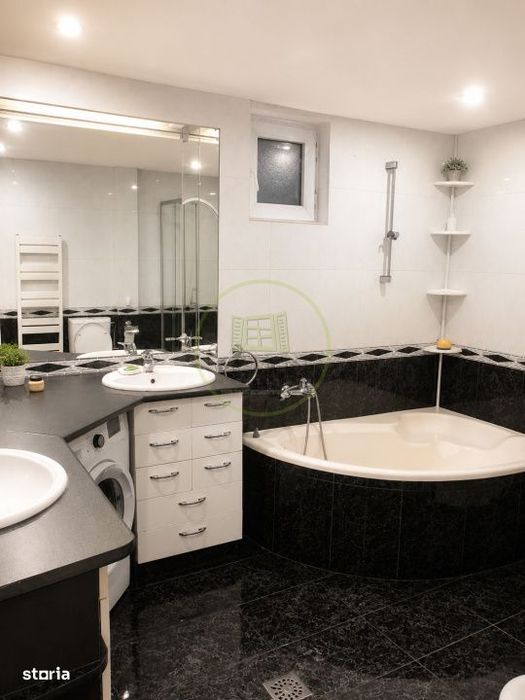 Apartament 3 camere de inchiriat Aula Universitatii Onix Brasov
