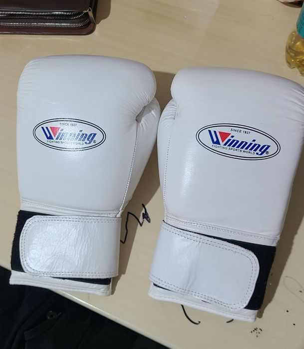 Winning Boks perchatkalari Oq / Боксерские Перчатки Winning белые