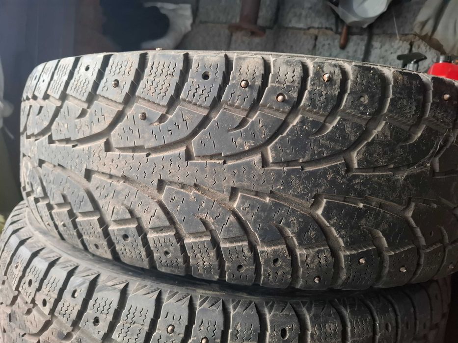 Продам шины 235/75/16