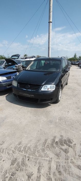 Dezmembrez VW Touran 1.9