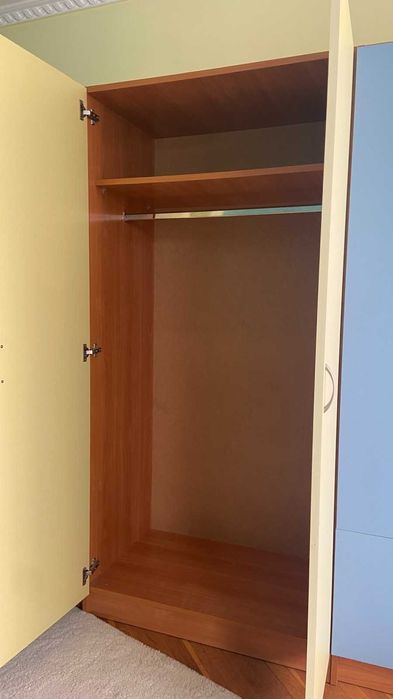 Цялостно обзавеждане за детска - легла, гардероб, етажерки, контейнер