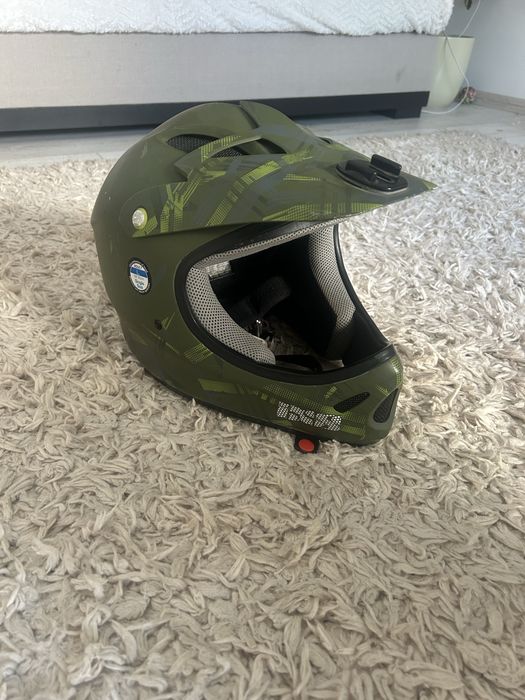 Casca full face ixs vector