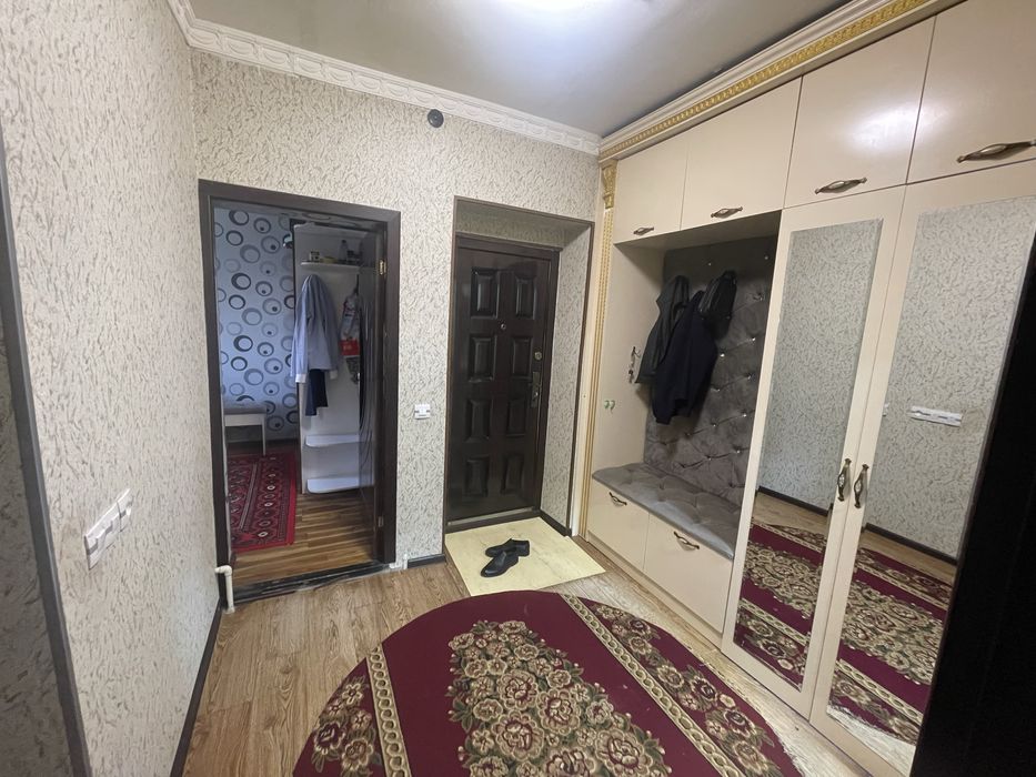 Urganch shaxri Temir yol bolnisa yonda 3 xonali kvartira sotiladi