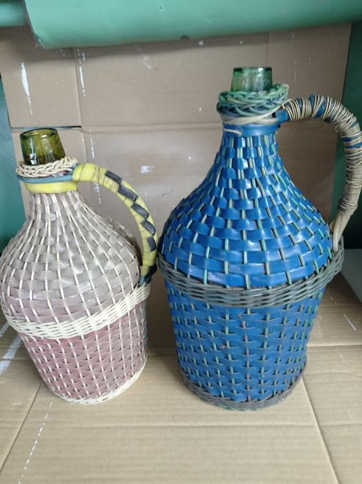 Продавам стъклени дамаджани