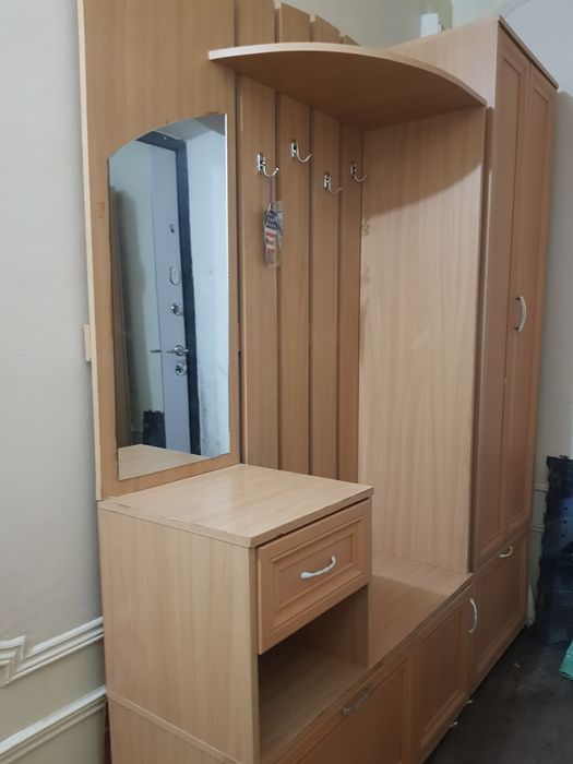 Продам шкаф для прихожей