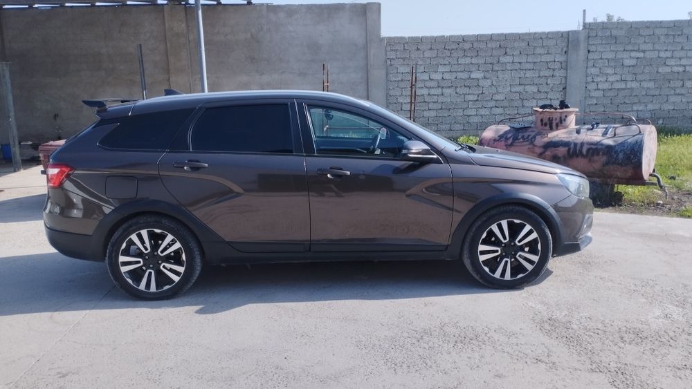 Lada vesta sw cross 2021 yil