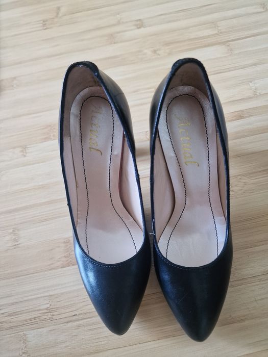 Pantofi piele naturală Actual negri toc gros