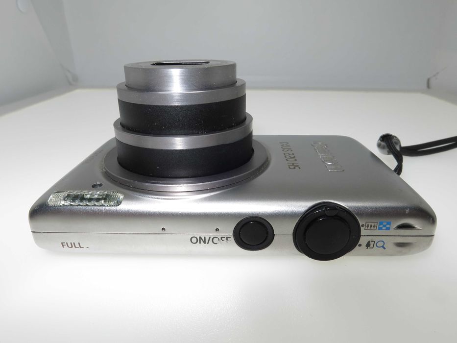 Canon IXUS 220 HS стилен качествен ултра компактен фотоапарат FULL-HD