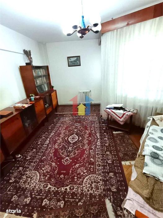 Faceti o Oferta! Hexagoane 3 camere 96 mp vedere la Dunare etaj interm