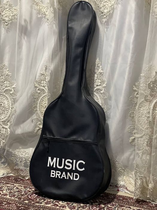 Gitara srochna sotiladi xolati zor ishlatilmagan