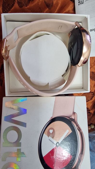 Часы ручные  продаю