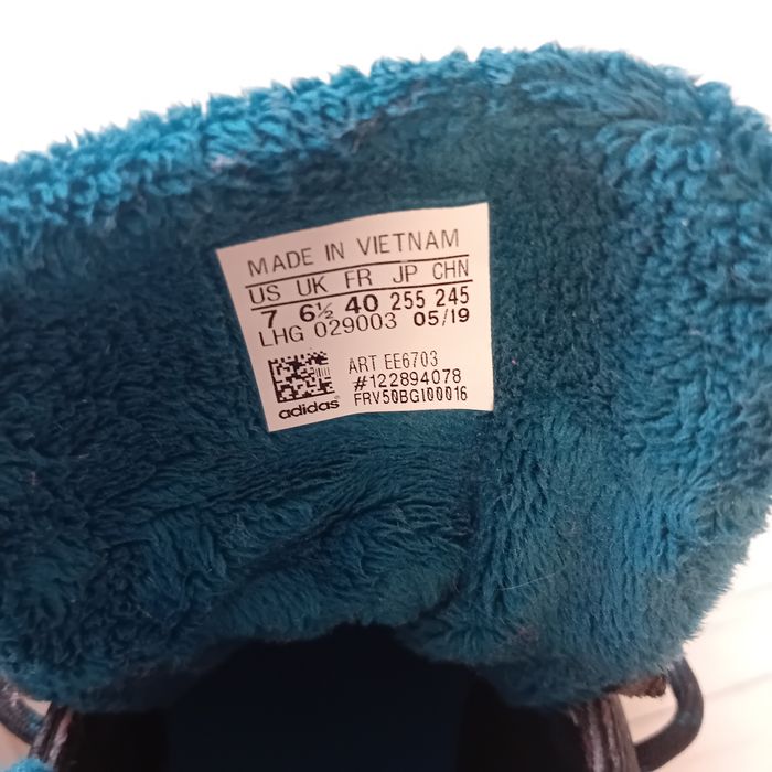 Маратонки тип боти на Adidas