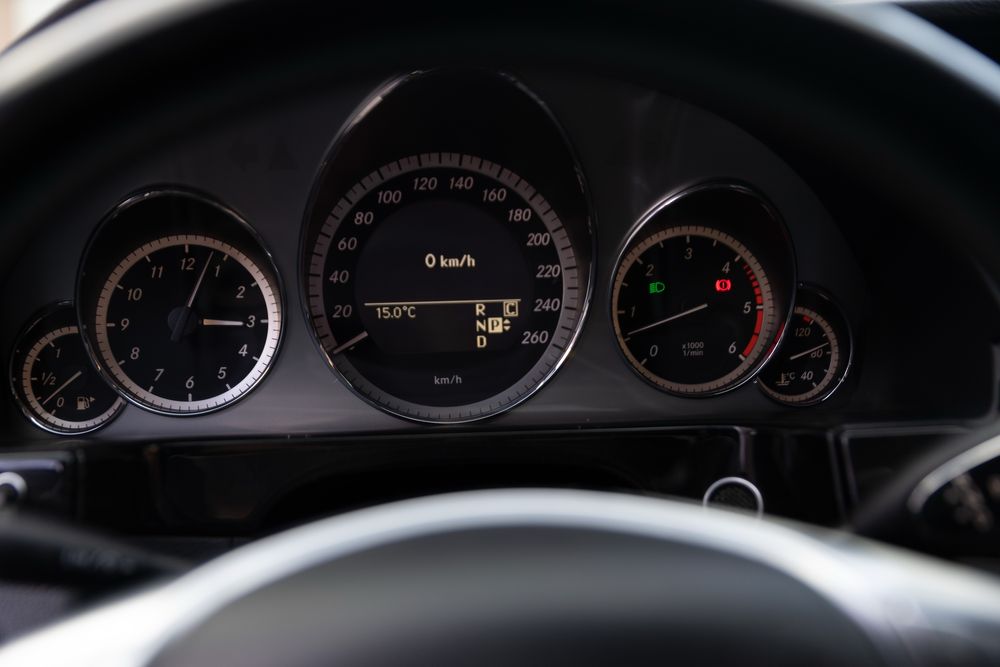 Vând sau schimb Mercedes Benz E350 CDI AVANTGARDE