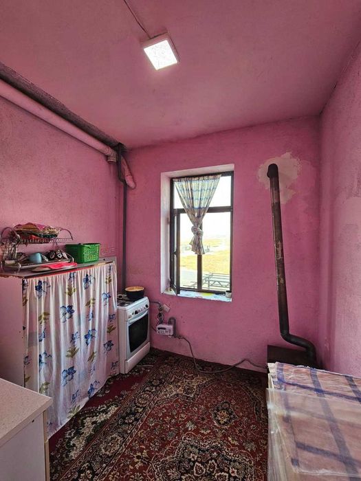 Продаётся 2х комн квартира на 2 этаже Ор-р  6 микрорайон Янги Узб