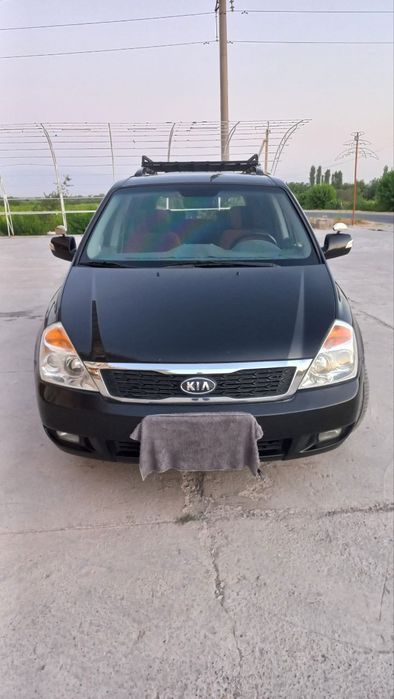 Kia carnival. 2011-yil.  4ta yangi balon.