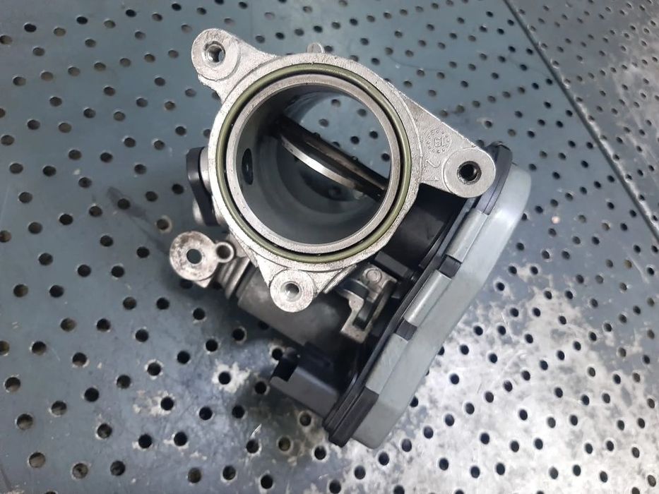clapeta acceleratie 2.2 d 224dt  land rover range rover evoque l538
