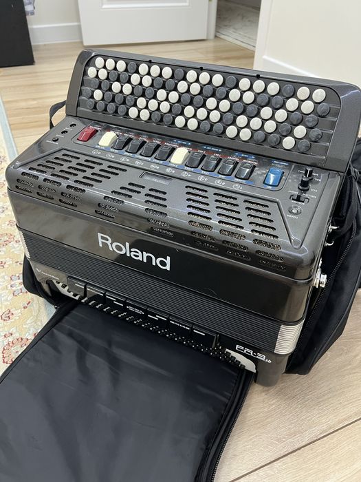 Баян - Roland 3SB