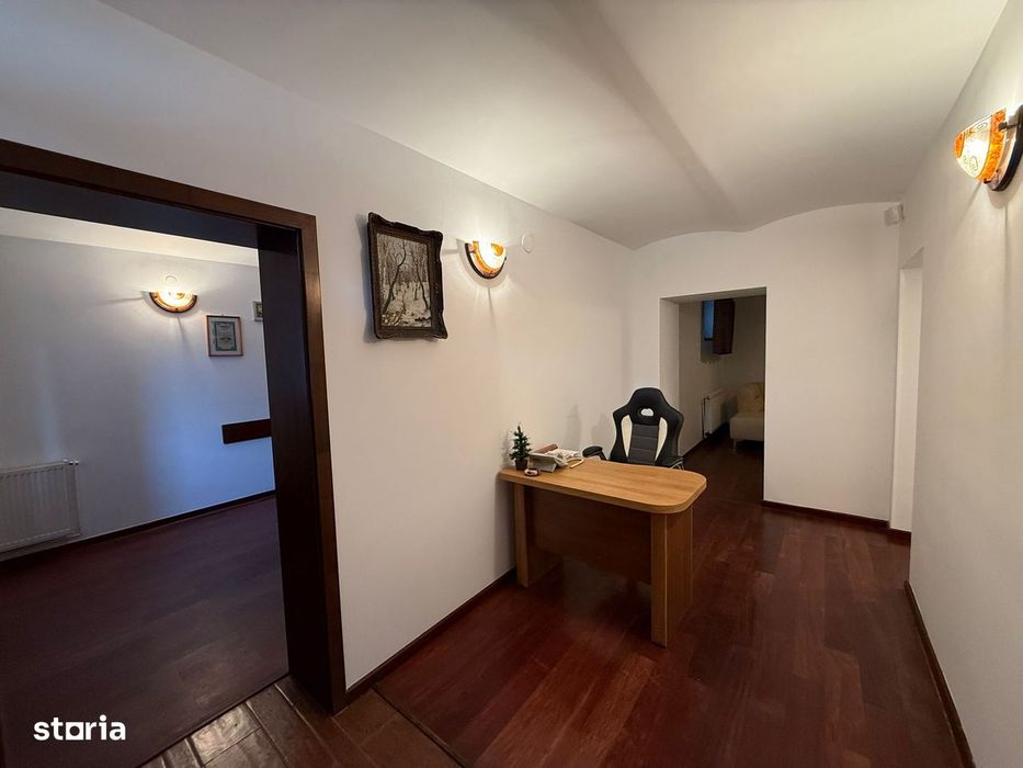 Reducere pret-Spatiu comercial 3 camere + CURTE, gata de utilizare
