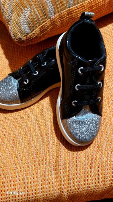 Детски маратонки за момиче