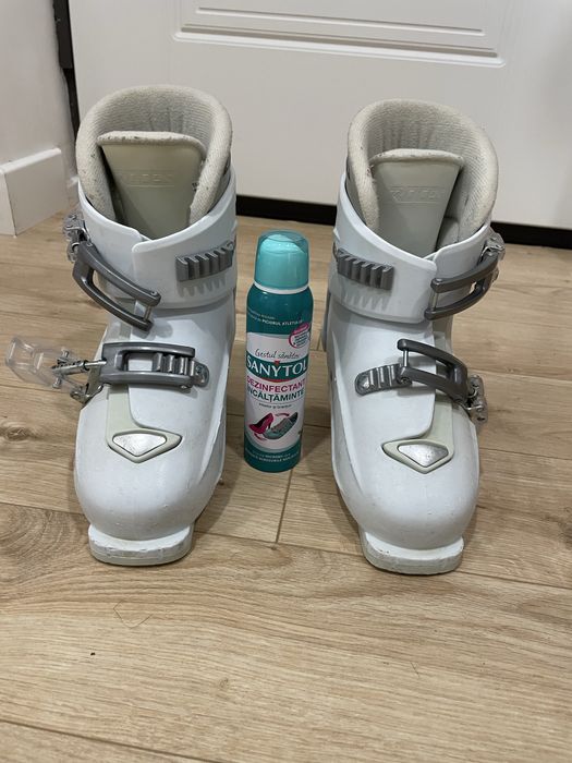 Clapari fete, marimea 35