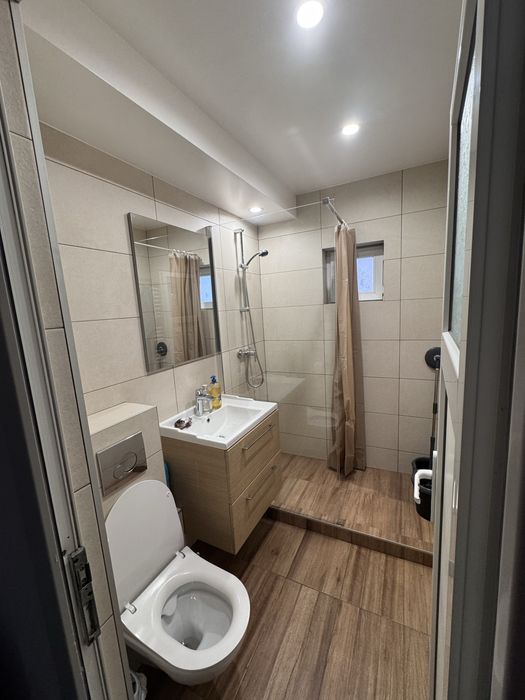 Apartament de inchiriat 3 camere/ Baza 3