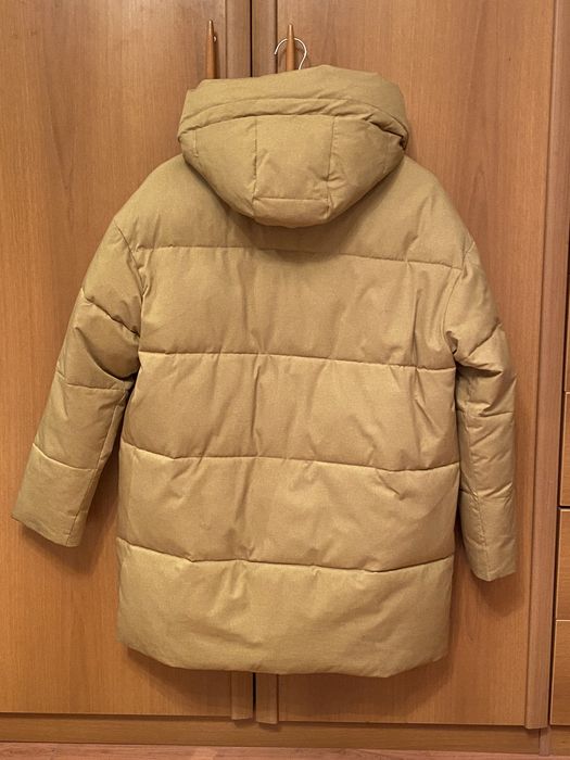 Пуховик,цвет горчичный.