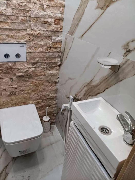 Дава се под наем Тристаен апартамент в Варна, Бриз - 120 кв.м за 918 € - Снимка #5