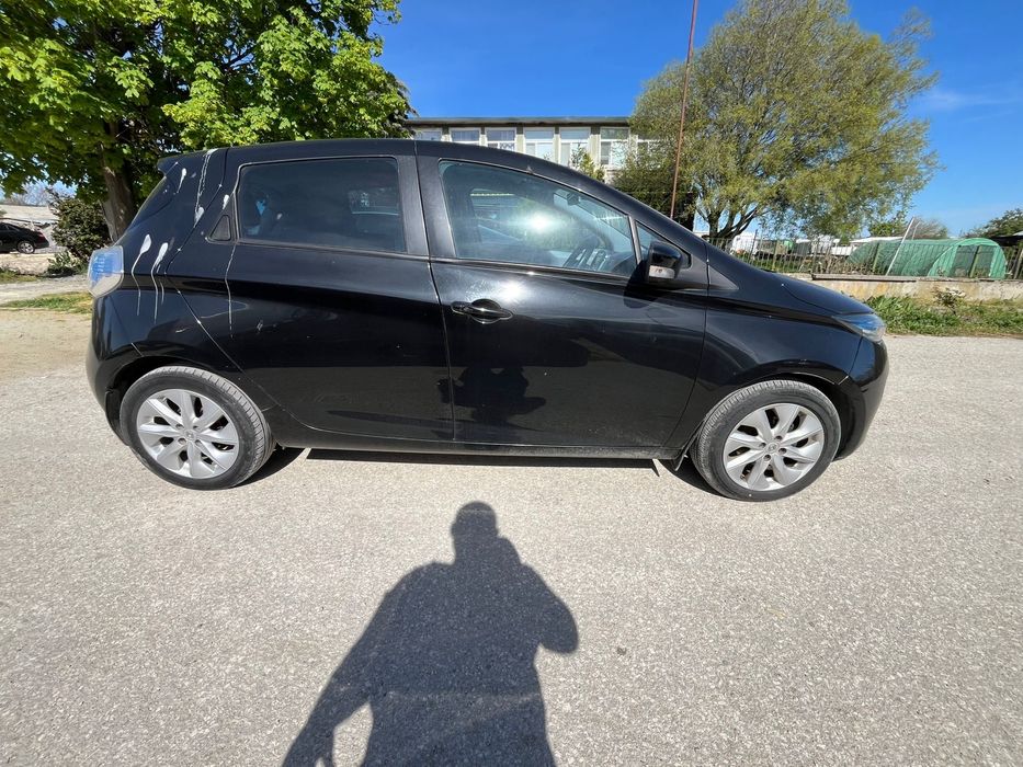 На части или цяло Renault Zoe 41 kwh 2014г дясна дирекция внос от Англия платено мито.