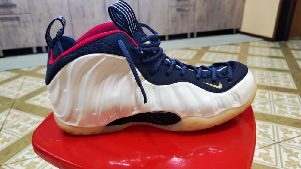 Кроссовки оригинал.для баскетбола.