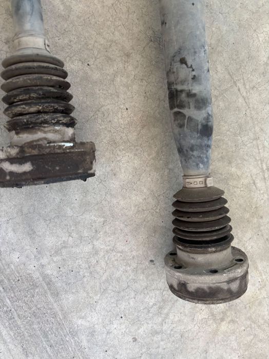 Полуоска / каре ляво - дясно Skoda / VW