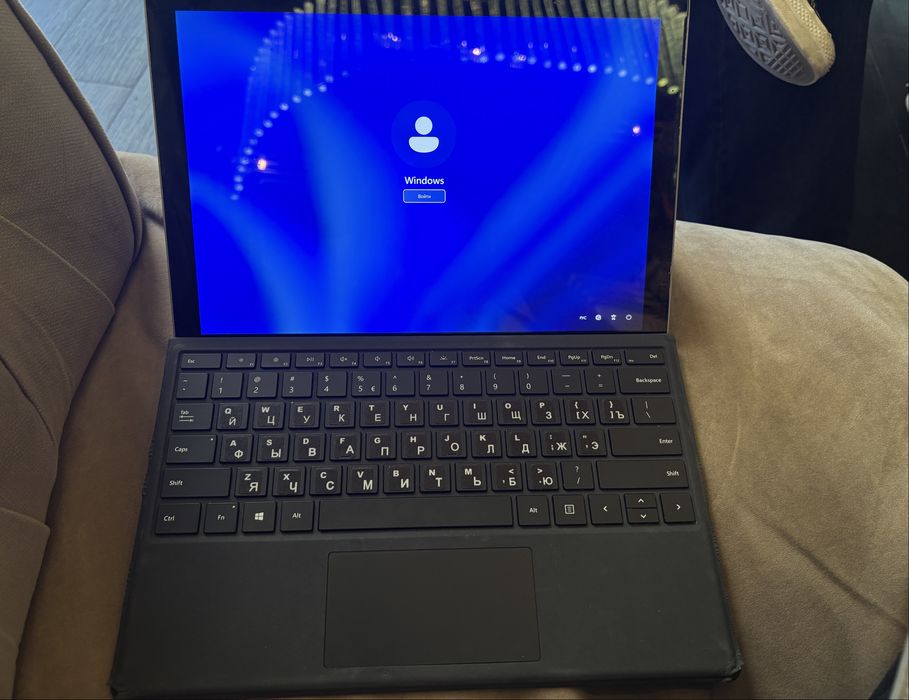 Microsoft Surface Pro 7 Intel Core i3 4GB/128GB