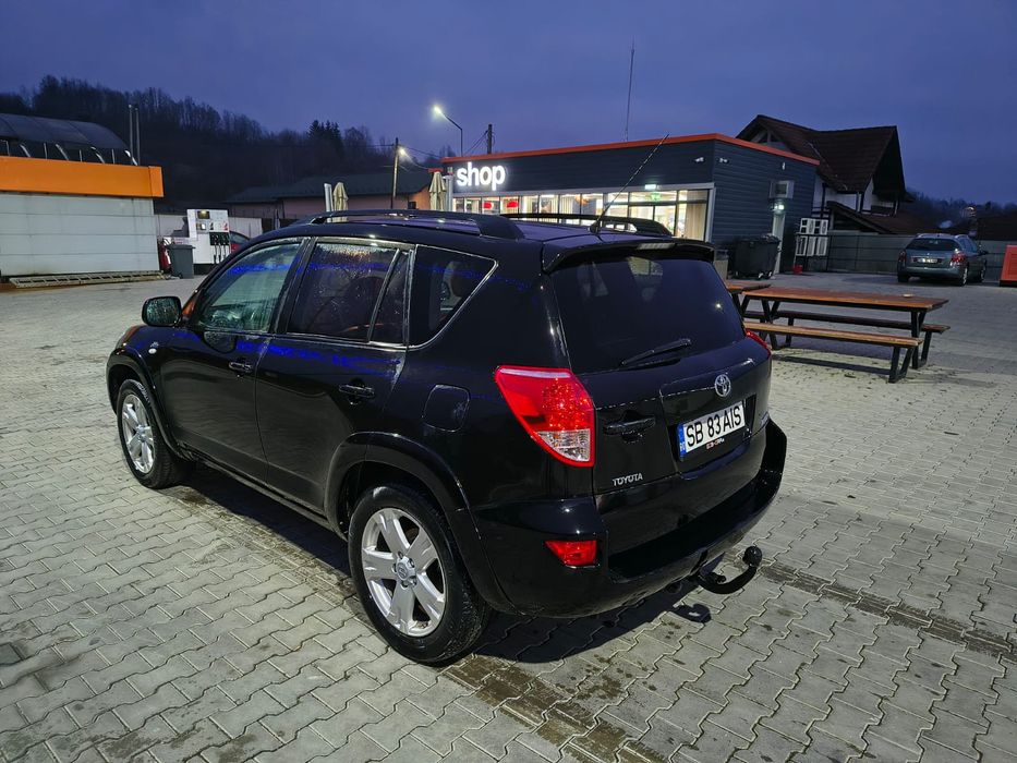Toyota RAV4 din 2008 Motor 2.0 dieles 6+1 , Piele neagra ,Cheless Goo