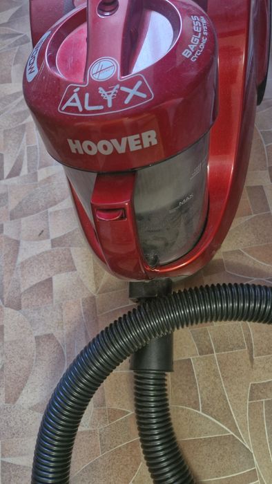 Продам пылесос .