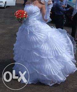 Продаю свадебное платье